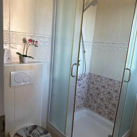 And With View On Bled アパート