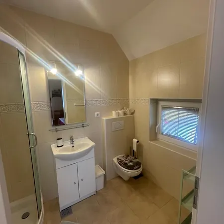 And With View On Bled アパート