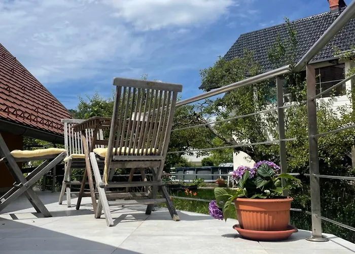 布莱德景致公寓 *